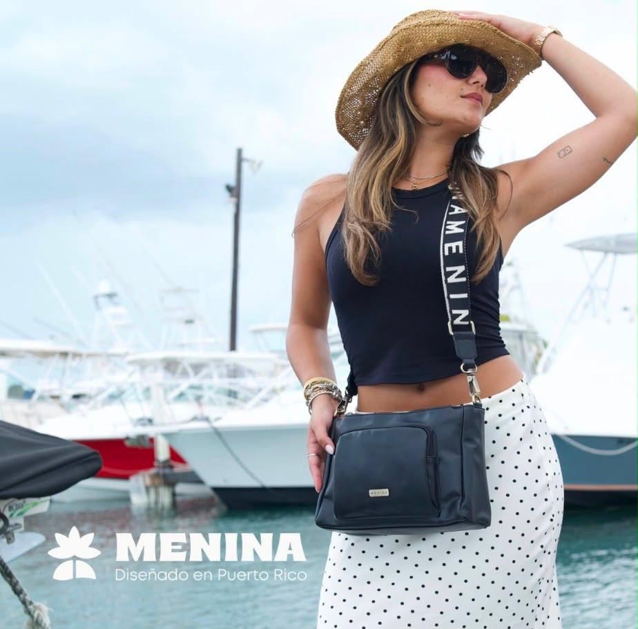 Viajera Carlotta by Menina