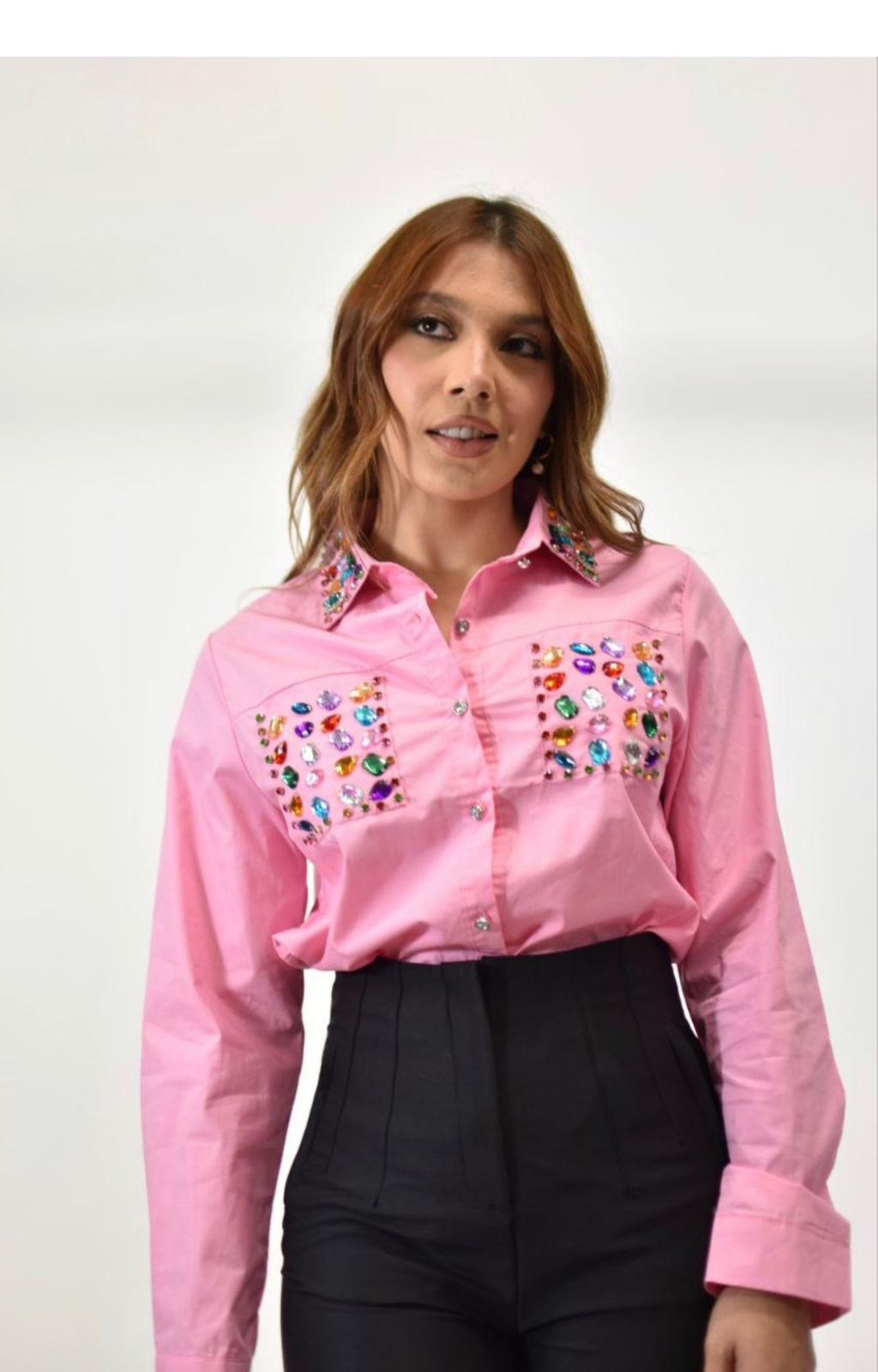 Blusa de mangas largas con detalles de diamantes